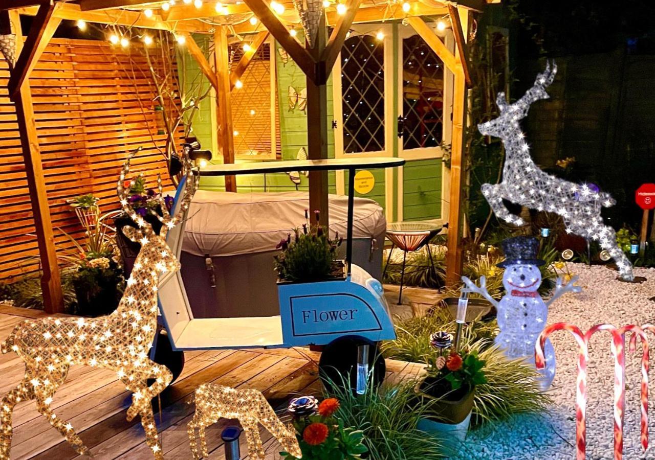 Cosy Garden Flat, Private Hot Tub & Four Poster Bed York Exterior foto