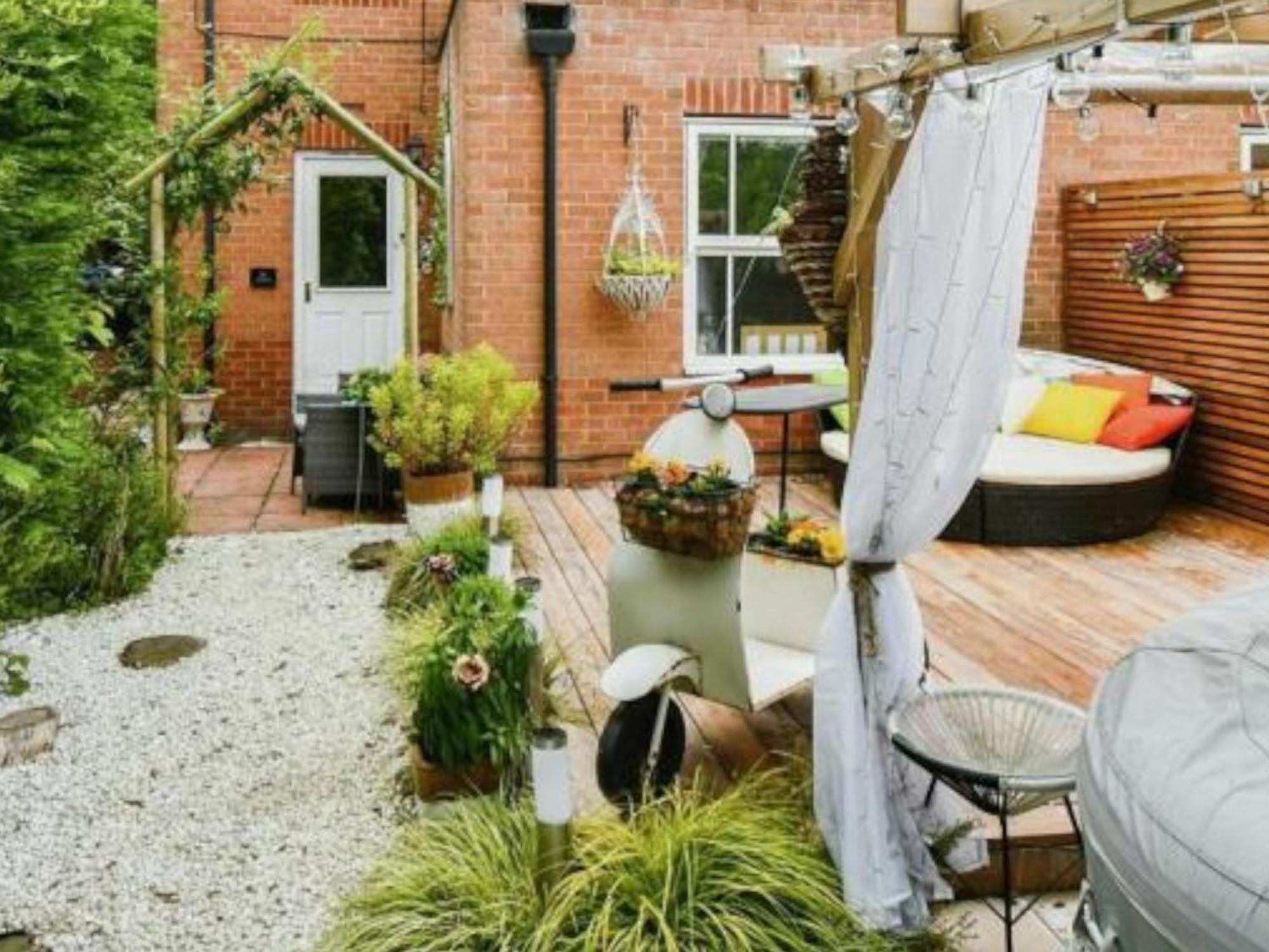 Cosy Garden Flat, Private Hot Tub & Four Poster Bed York Exterior foto